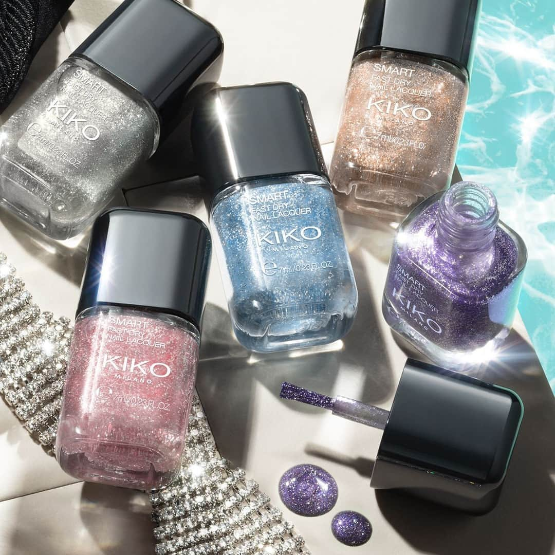 KIKO MILANOさんのインスタグラム写真 - (KIKO MILANOInstagram)「State your fave new Smart Nail Lacquer shade! 💅 Grab these for a glitter-filled summer! 🌞⁣ ⁣ #KIKOMilano #nailpolish #glitternailpolish #glitternails #nailinspo⁣ ⁣ Smart Nail Lacquer - Biodegradable Glitter Edition 311, 313, 314, 315, 316」5月31日 0時40分 - kikomilano