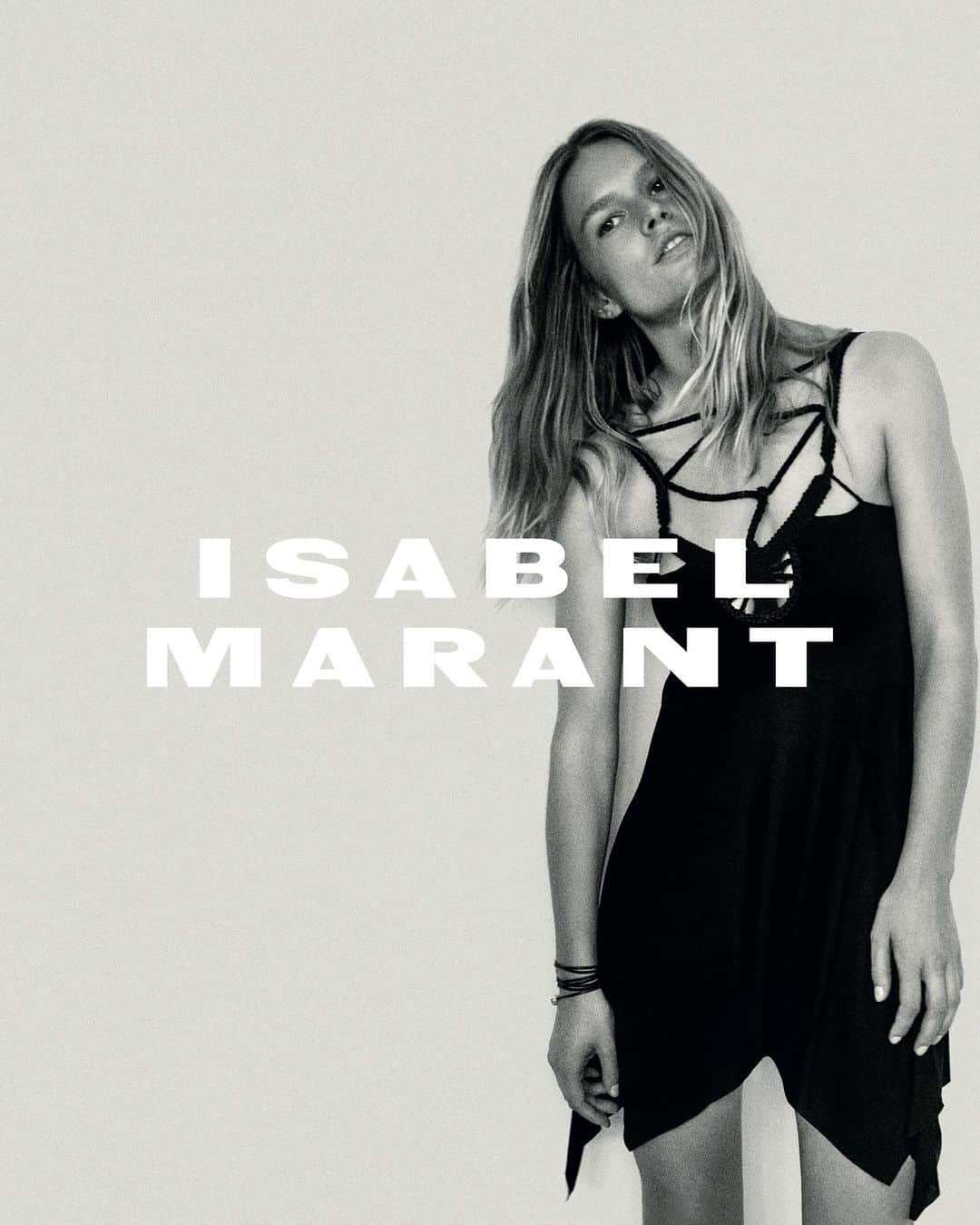 イザベルマランのインスタグラム：「Elevated style. New looks from the #IsabelMarantSS23 collection: click the link in bio for more.  @annaewers photographed by @robingaliegue   #IsabelMarant」