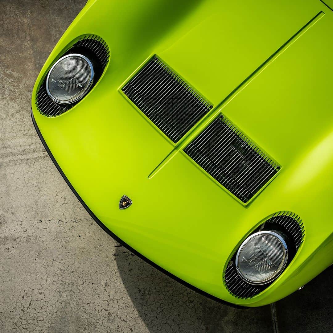 ランボルギーニのインスタグラム：「The exact point where the future, traditions and revolutions meet. It’s our Miura S, back on the racetrack. ​  #Lamborghini #MiuraS」