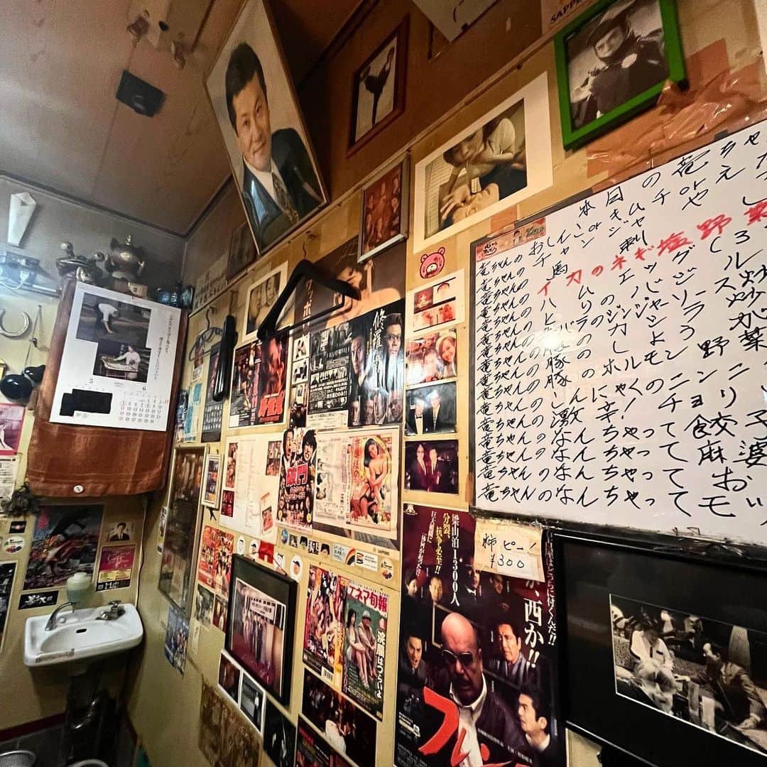野村良平さんのインスタグラム写真 - (野村良平Instagram)「東京在住時代一番イカれた居酒屋さんに再訪 静かに一番イカれたAV男優が営むお店  これこれ、そう、これこれ オッケー ありがとう ご馳走様です ありがとう」5月31日 1時21分 - nomura_ryohei