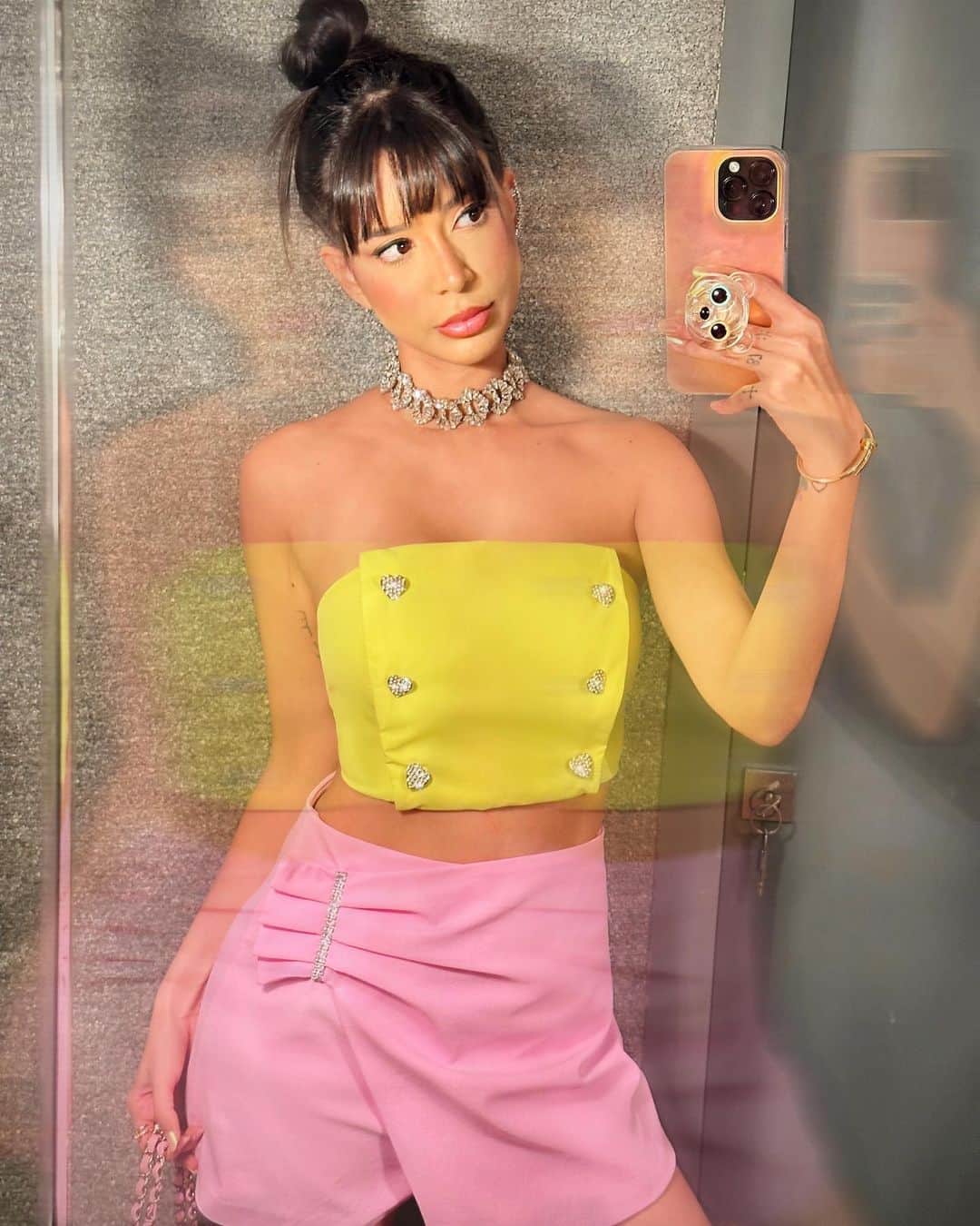 Gabriela Salesのインスタグラム：「Com pessoas especiais, todo dia é especial ✨ De ontem pra jantar com a família. Look todo cápsula Rica de Marré para @myftoficial」