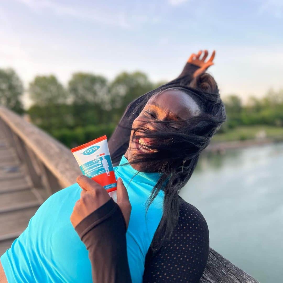 マエ＝ベレニス・メイテさんのインスタグラム写真 - (マエ＝ベレニス・メイテInstagram)「Instagram VS reality 🤷🏾‍♀️😂🤣 A little fun during yesterday’s photoshoot session for @eonalab in @chiquesport 😎✨  📸 @alicefiorettiii」5月31日 1時43分 - mae_meite