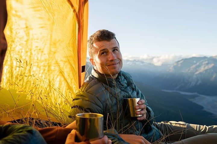 マックパックさんのインスタグラム写真 - (マックパックInstagram)「Down to get you higher in the hills. Our insulation is cosy, lightweight, and made for Aotearoa conditions. Plus, our winter sale is on now! #macpac #weatheranything」5月30日 17時01分 - macpac