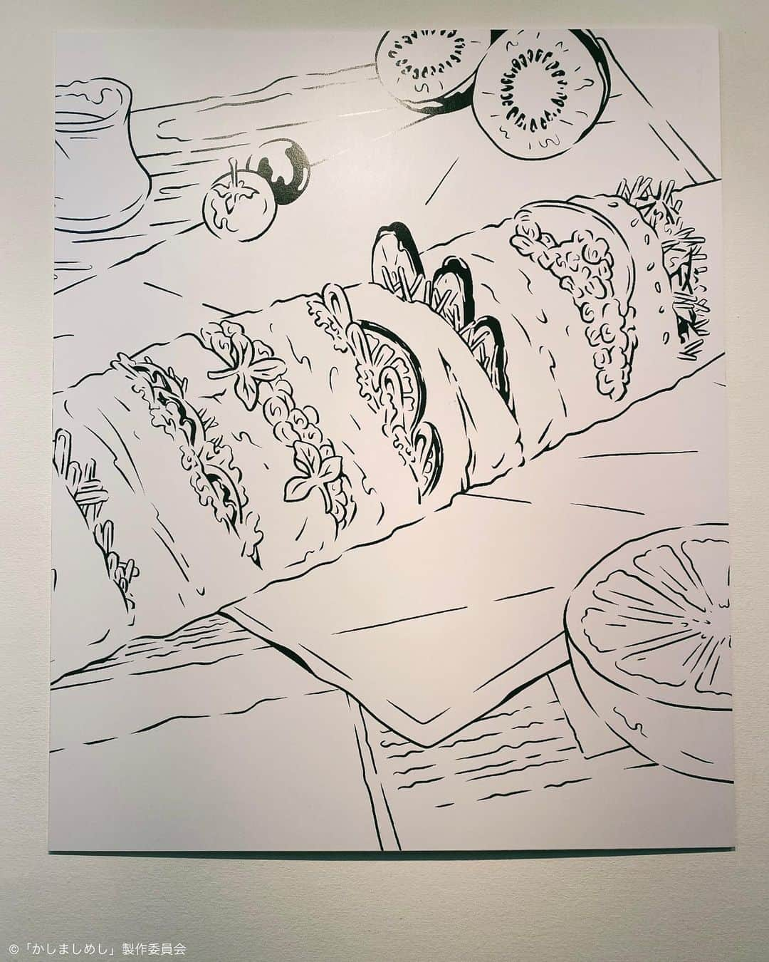 かしましめしのインスタグラム：「英治のイラスト✍️  ／ #かしましめし 最終話見逃し配信中🍳 ＼  英治のイラスト提供は イラストレーターの #黒田潔 さん(@k_u_r_o_d_a )に ご協力頂きました✍️  バゲットサンド🥖のイラストは ドラマのOP映像をモチーフに 描かれた作品です✨  スタッフもキャストも大感動🥺 休憩時間は本当の個展のようになっていました📷  ➡️見逃し配信は TVer、ネットもテレ東で配信中♪  ➡️全話配信は Paravi、Leminoから♪」