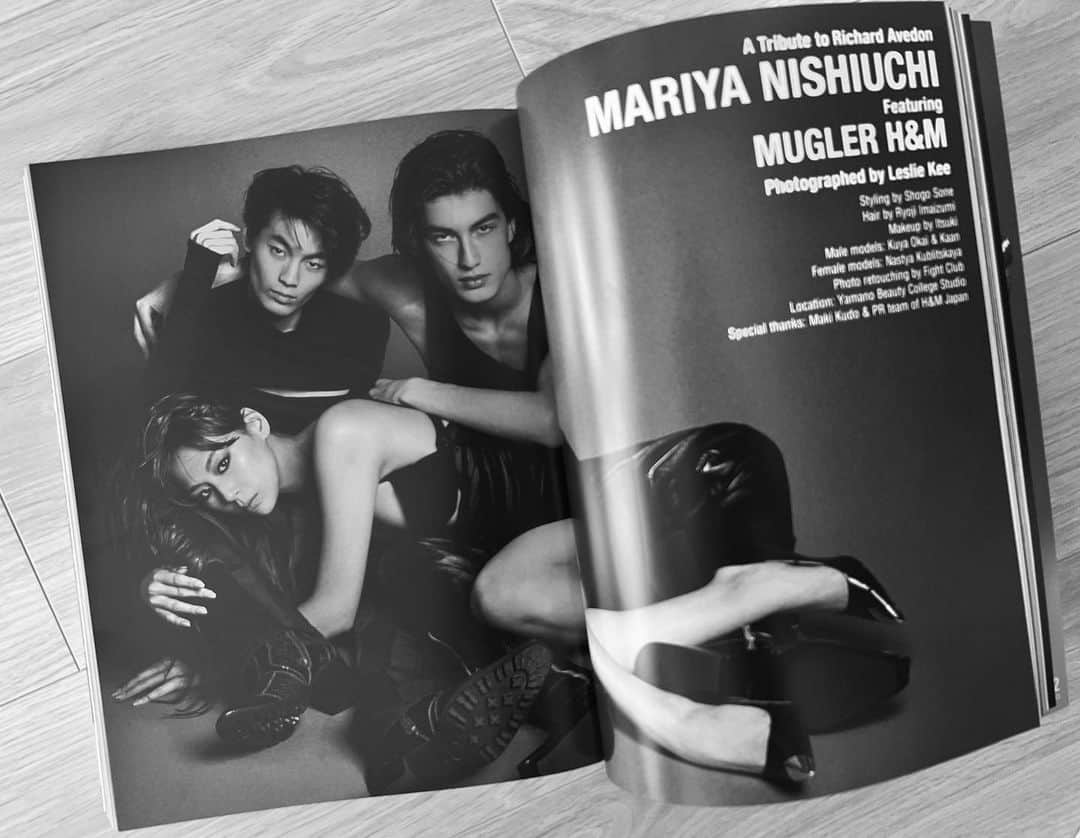 西内まりやさんのインスタグラム写真 - (西内まりやInstagram)「Super Magazine @supermagazinenyc   ★ 2023SS issue 02★  「A Tribute to Richard Avedon」 Celebrating on 15 May 2023, the 100th Birthday of legendary photographer Richard Avedon !   @avedonfoundation #richardavedon #avedon100 #superavedon #supermagazinenyc #lesliekee   Photographed by @lesliekeesuper  Styling by @enosogohs  Hair by @ryojiimaizumi  Makeup by @itsukibeauty  Filmed & edited by @alvindu2023  Photo Retouching by Fight Club  Male Models @palmstrikes @kaan.canbulat  Special thanks @lovelymakirin @yamano_bc @jane.aiko.yamano @image_models  Wardrobe @muglerofficial @hm   @x8_gallery @asahi_fashion #mariyanishiuchi #muglerhm #mugler #hm」5月30日 17時15分 - mariya_nishiuchi_official