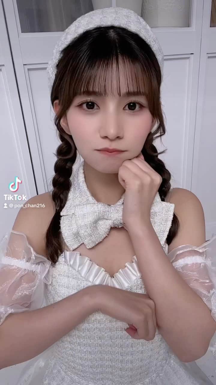本田夕歩のインスタグラム：「衣装着て初めてのtiktok🤍🤍  #クルクラ #CouleurClarity #tiktok #アイドル #アイドル衣装」