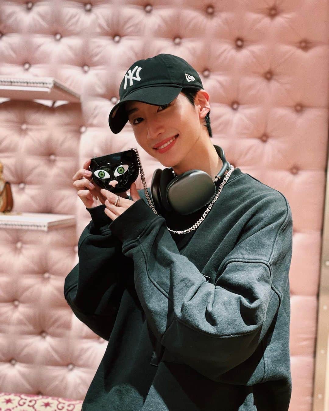 のインスタグラム：「IN LOVE WITH @gucci ❤️‍🔥  かっこいい服試着させて頂いたよ🤩」