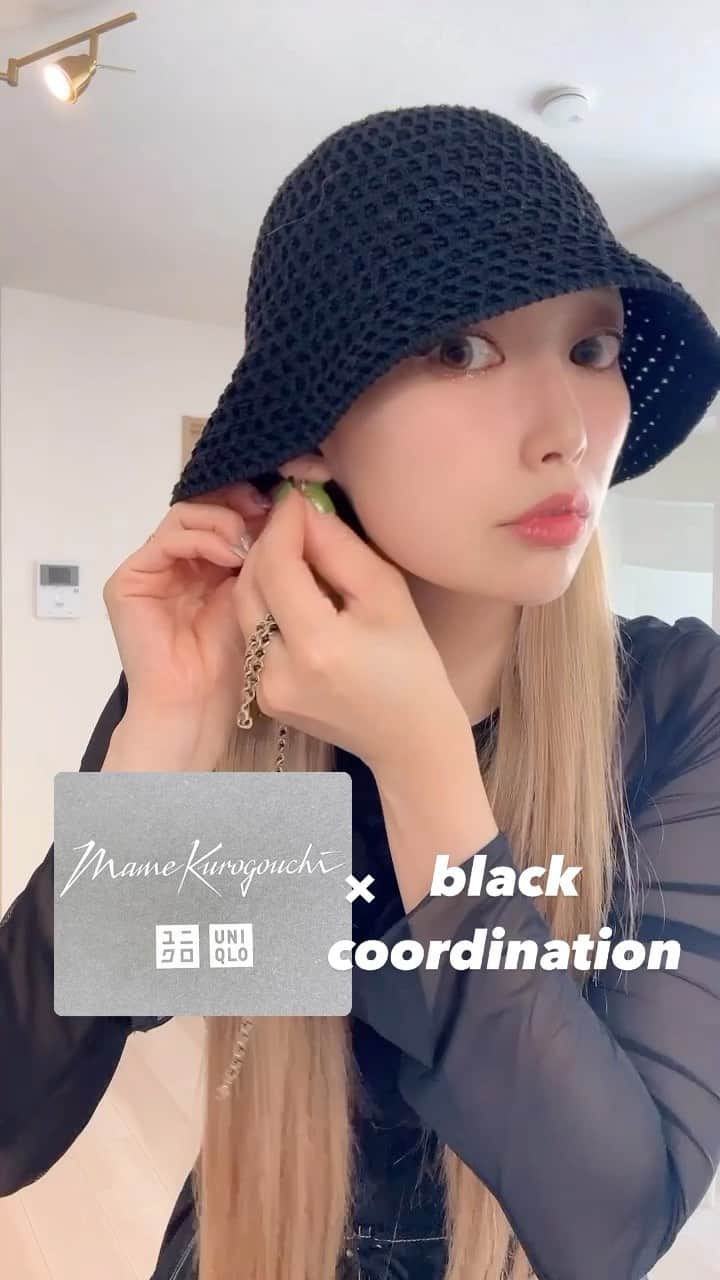 のインスタグラム：「着やすくて可愛い🖤🖤🖤 ブラックコーディネート😎 ムシムシするし暑くなってきたけどこれなら可愛いく着れる🫶  @uniqlo  @uniqlo_jp uniqlo_jp  @uniqlo_with  @mamekurogouchi  #ユニクロ #ユニクロコーデ  #ユニクロ購入品  #uniqlo  #uniqloコーデ  #uniqlo購入品  #マメクロゴウチ  #mamekurogouchi  #ootd  #fashion #着回し #着回しコーデ」