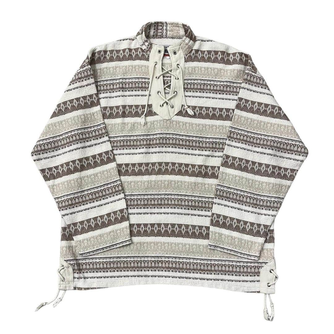 ジャムルのインスタグラム：「Nativeパターン レースアップTOPS ¥6200+tax(6820) .  ネイティブパターンが可愛いレースアップTOPS。 スタイリングではジャージと合わせJamiroquai的な感じで。 . WEB SHOPに入荷しております。 是非ご覧ください。 jammru.com  #お問い合わせはお電話で承ります #jammru #osaka  #fashion  #streetstyle  #streetfashion  #vtg  #vintage  #used  #usedclothing  #古着 #古着屋 #ファッション #70s #80s #90s」
