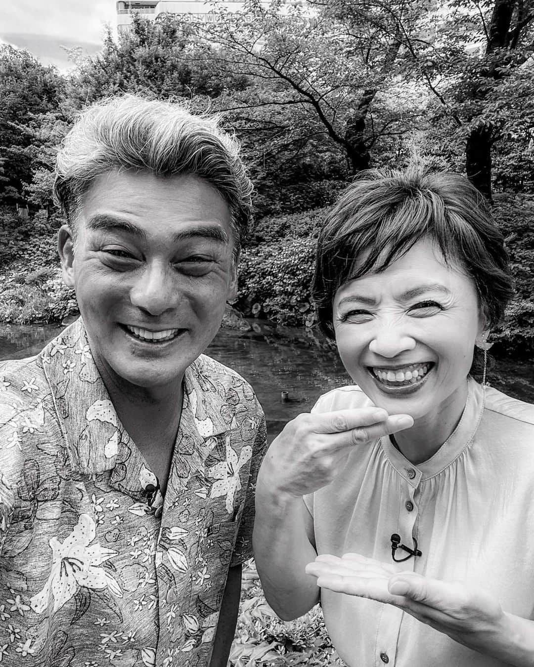 宍戸開のインスタグラム：「#ニッポンめしあがれ 🥢 #榊原郁恵 #宍戸開 #テレビ朝日   #bandw #bw #monochrome #streetphotography #storyofthestreet #streetoftokyo #streetcinematography #iphone14pro #photography #photographer #kaishishido #photooftheday #bnw」