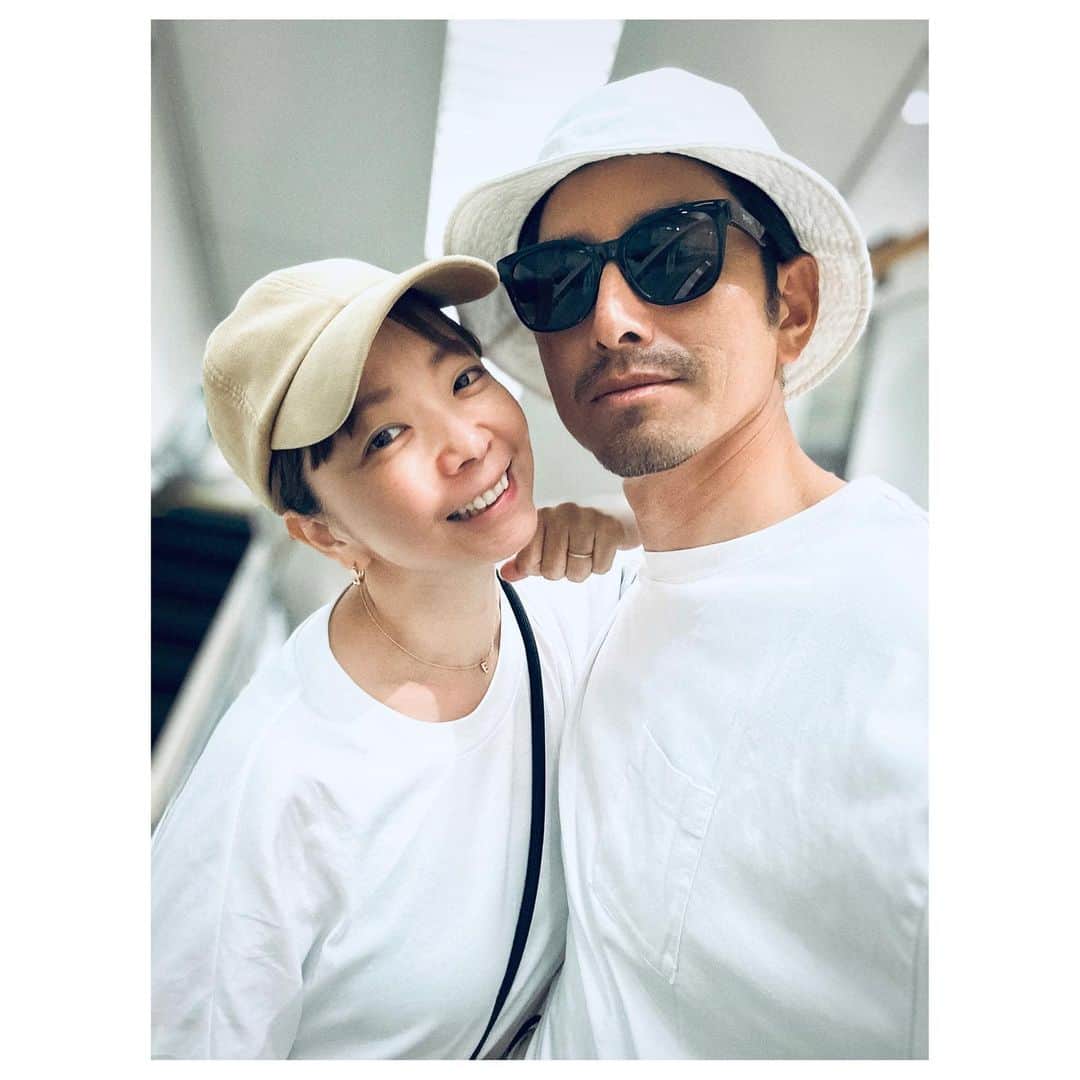 肥野竜也さんのインスタグラム写真 - (肥野竜也Instagram)「＂毎日夫婦写真＂ ⁡ #毎日夫婦写真 #えみたつや #夫婦 #家族 #ファミリー #基本ストーリーズ投稿 #たまにフィード投稿 #昨日はお休みでした」5月30日 17時55分 - tatsuya_hino