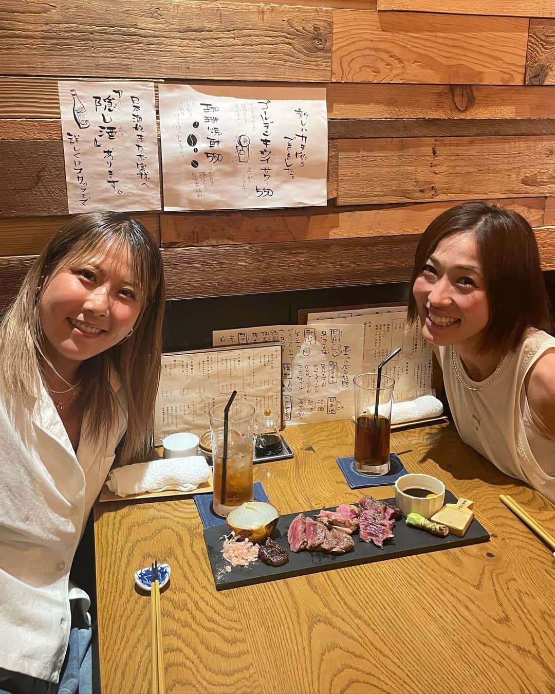 TOMOMIさんのインスタグラム写真 - (TOMOMIInstagram)「Athlete's energy source💪🏾❤️  My favorite horse meat specialty store @umacha_11 ✨  I charged the power with the best full course😋🍴  For the Spartan Race 🇨🇦50K⛰ @spartanrace   I win the I will do my best to win the ULTRA 50km category for the second year in a row✊🇯🇵✨  #SPARTANRACE  －－－－－－－－－－－－－－－－ アスリート女子会💕👭 私のお気に入りの馬肉専門店 #馬ちゃ さんに スパルタンレーサーのほのかちゃんと行ってきました😍😍😍 @_honoka0106_   最幸のフルコースでパワーチャージできて大満足でしたっ😋🍴  6/17 スパルタンレース🇨🇦50Kに向けて⛰ @spartanrace   ULTRA 50km 2大会連続優勝🏆 目指して頑張ります✊🇯🇵✨  #World #JAPAN #spartan #spartanrace #mountain #runner #athlete #ultramarathon  #running #marathon #Trailrun  #runner #japan #champion  #尾藤朋美 #日本代表 #アスリート #ランナー #ウルトラマラソン #ウルトラランナー  #世界一への道 #スパルタンレース #アスリート #世の中で最も過酷なシリーズ好き」5月30日 18時06分 - tomomi_fitness