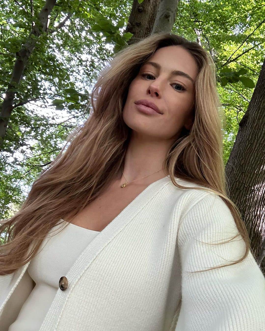 Mathilde Goehlerのインスタグラム：「🤍」