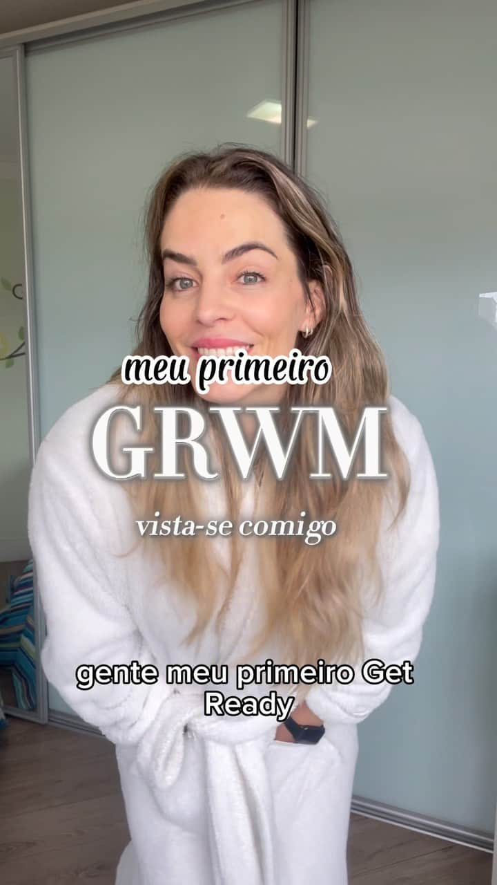 SuelleOliveiraのインスタグラム：「MEU PRIMEIRO GRWM/ Vista-se comigo!!!!  Eu adorei o resultado final!!!  Sapato 👡 e bolsa 👜 @constance_calcados   #grwm #vistasecomigo #look #moda #numercaoespecial #inverno2023 #lancamento #pés #voleibol #volleyball #constancecalcados #sapatos #bolsas」