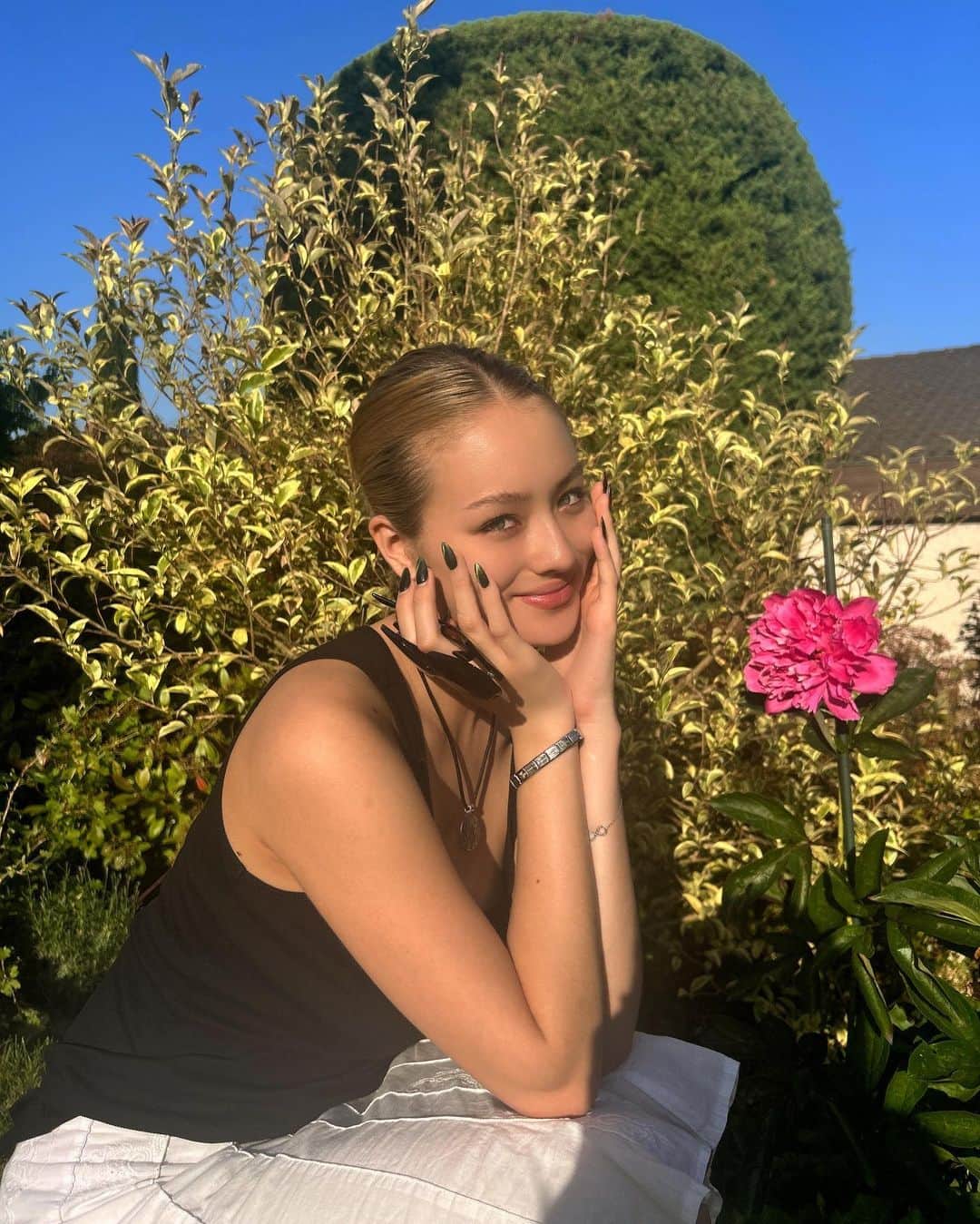 サクラ・キルシュさんのインスタグラム写真 - (サクラ・キルシュInstagram)「finally summer 🌺」5月30日 19時42分 - sakura_kirsch