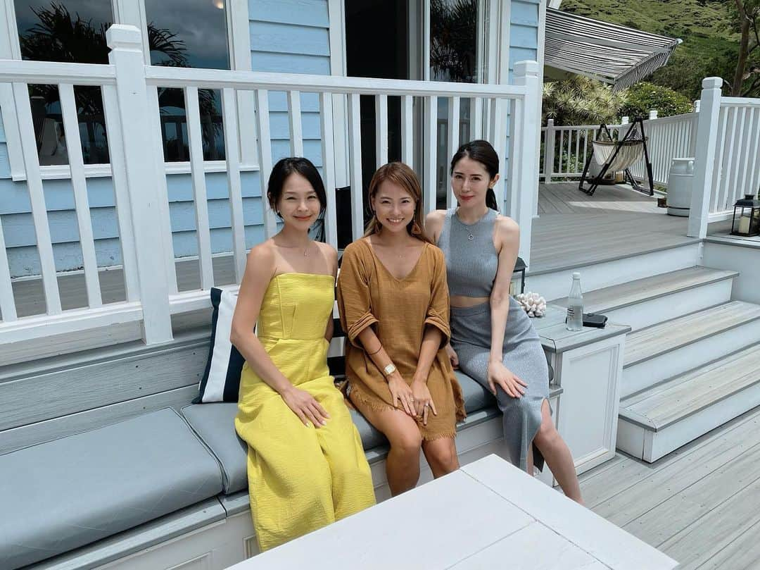 碧井椿さんのインスタグラム写真 - (碧井椿Instagram)「長い一日💁‍♀️  ハワイ西海岸マカハへ行って⛰ ヘイアウでパワーをいただきお祈り🙏 ディナーはmirokaimukiへ🍽 そのあとはSky waikikiへ🥂  めちゃ濃い一日でした♡  翌日は朝6時集合でヨガ→ハイキングも 有言実行💛スケジュール通りに動く🗓の大好き❗️」5月30日 19時50分 - vivichan1325