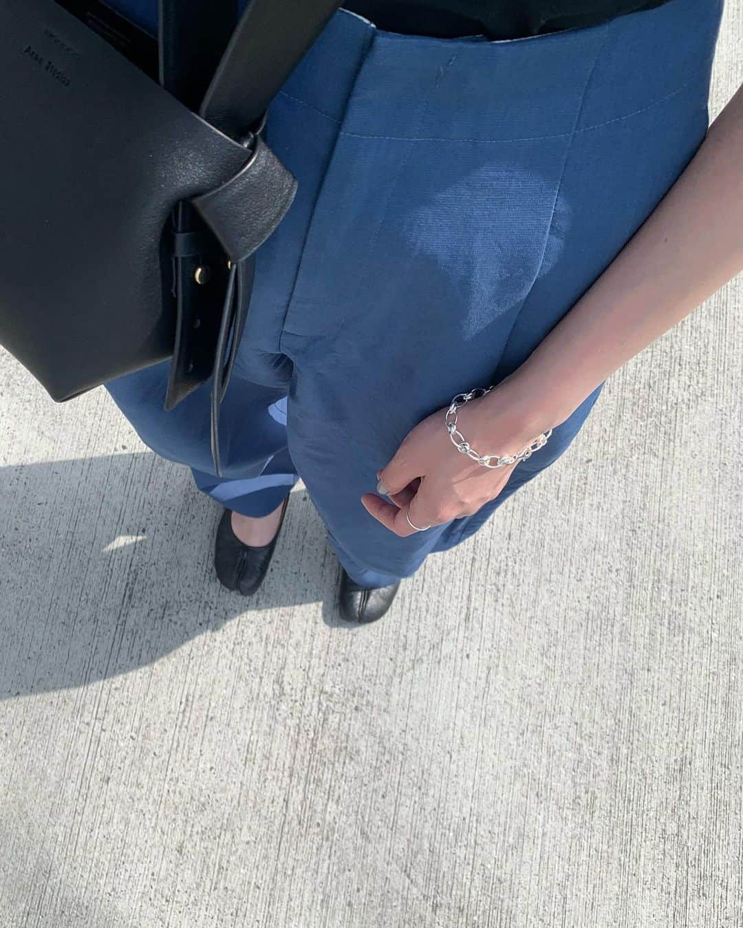 Shiho Sasakiのインスタグラム：「腕がでる季節に大活躍のコ💎  #accessories #daughtersjewelry」