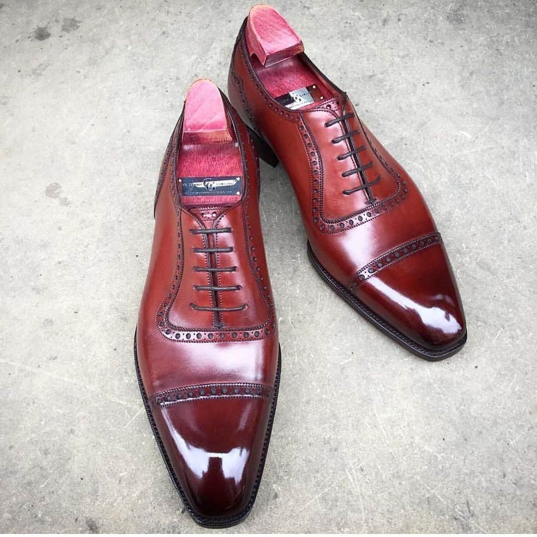 ガジアーノ&ガーリングのインスタグラム：「Final 2 days to take advantage of NO MTO FEE on the Iconic. St James 1/2 model…  Email: sales@gazianogirling.com to place your order  #ggstjamesii #gazianoandgirling #ggsquaredeco #mensshoes #style #madeinengland」