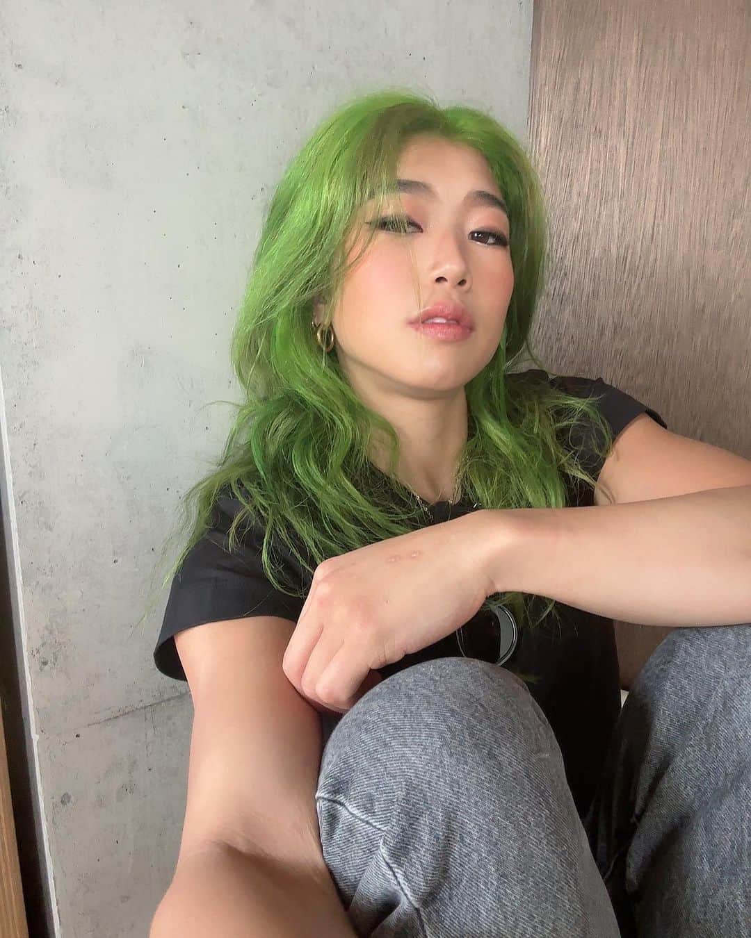 野中生萌のインスタグラム：「Fresh green, feeling fresh!😚☘️🍏🍐🥑🥝🍈 So excited to start a trip to Europe!💚」