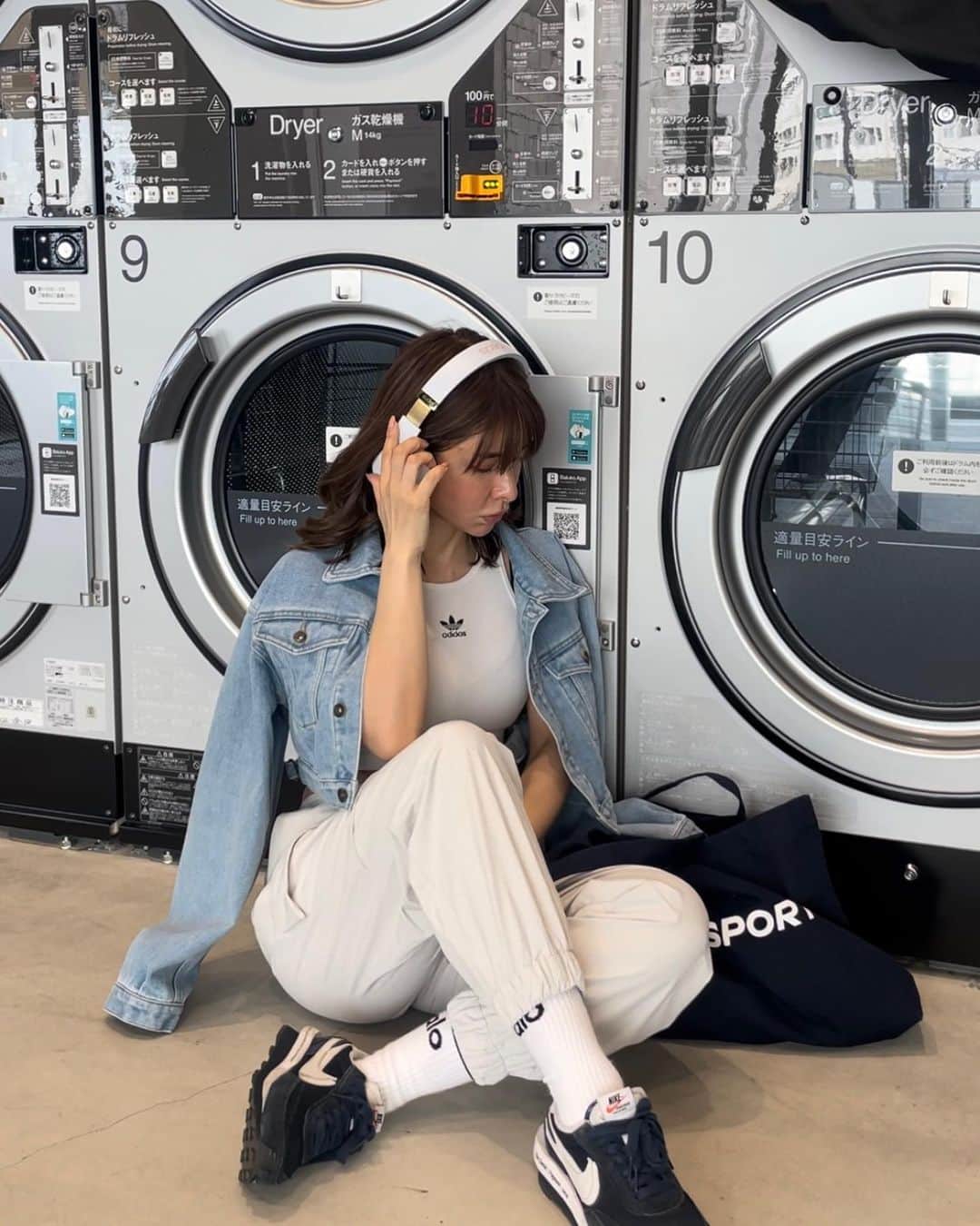Emiのインスタグラム：「𝒍𝒂𝒖𝒏𝒅𝒓𝒚2♡  #fitness #bodymake #beauty #diet #yoga #pilates #training #dayoff #美尻　#美脚　#アンチエイジング」
