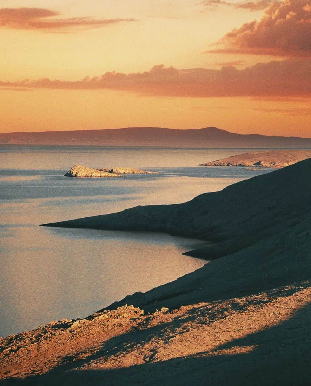 MARIHA Official Instagramさんのインスタグラム写真 - (MARIHA Official InstagramInstagram)「. 'Every time I slip into the ocean, it's like I am going home' ~ Sylvia Earle  @nibera_filmscapes   #mariha #inspiration #imageoftheday #花鳥風月 #マリハ」5月30日 21時00分 - mariha_official