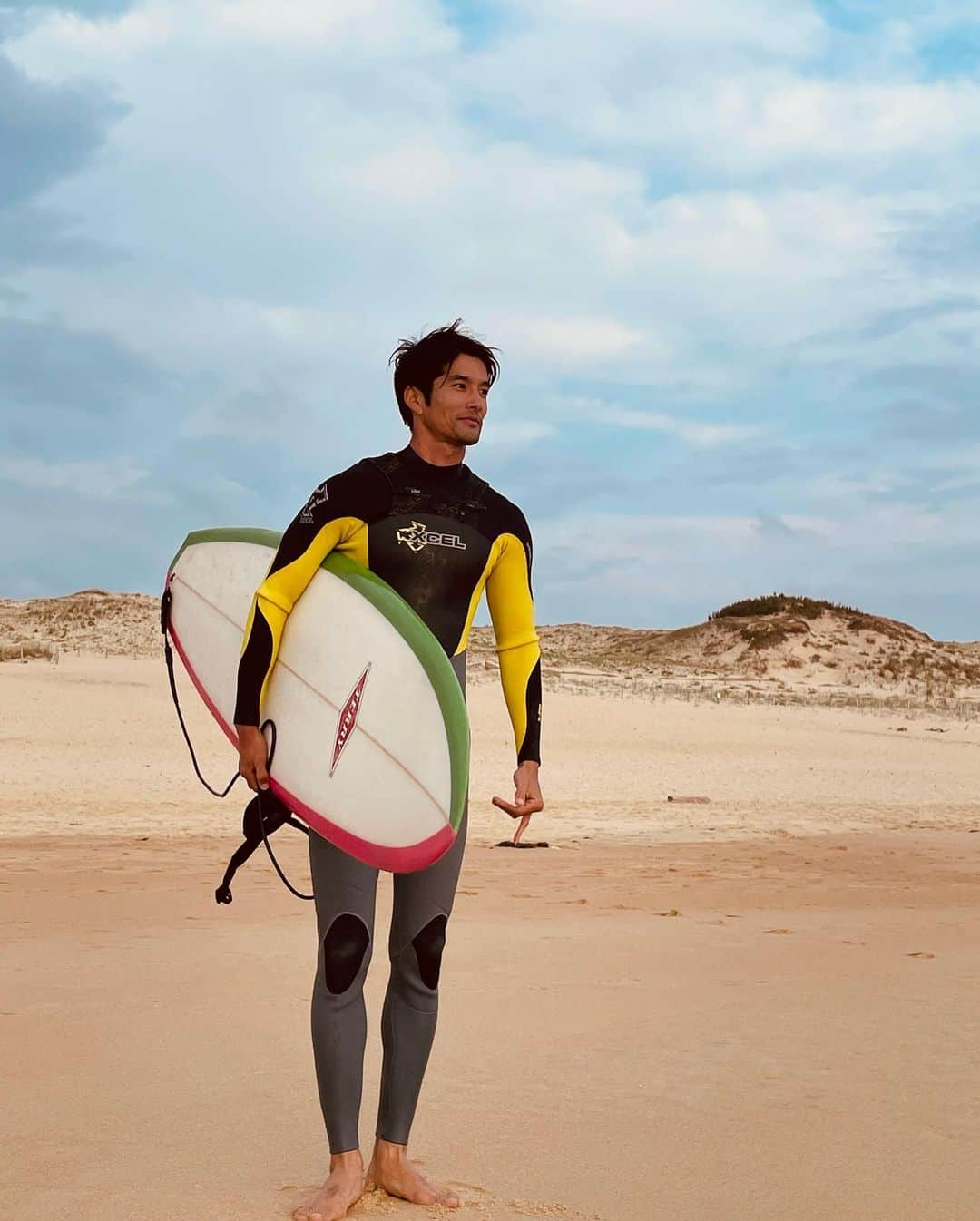 八代健さんのインスタグラム写真 - (八代健Instagram)「Until next time 🇫🇷🏄‍♂️🌊　 หนึ่งในความฝันของผมคือการได้เล่นเซิร์ฟที่ Atlantic Ocean ได้เป็นจริงแล้ว #hossegorsurf #surfingfrance #surfer #Lagravière  Surf shots @ln.hossegor40」5月30日 21時16分 - kenyashiro