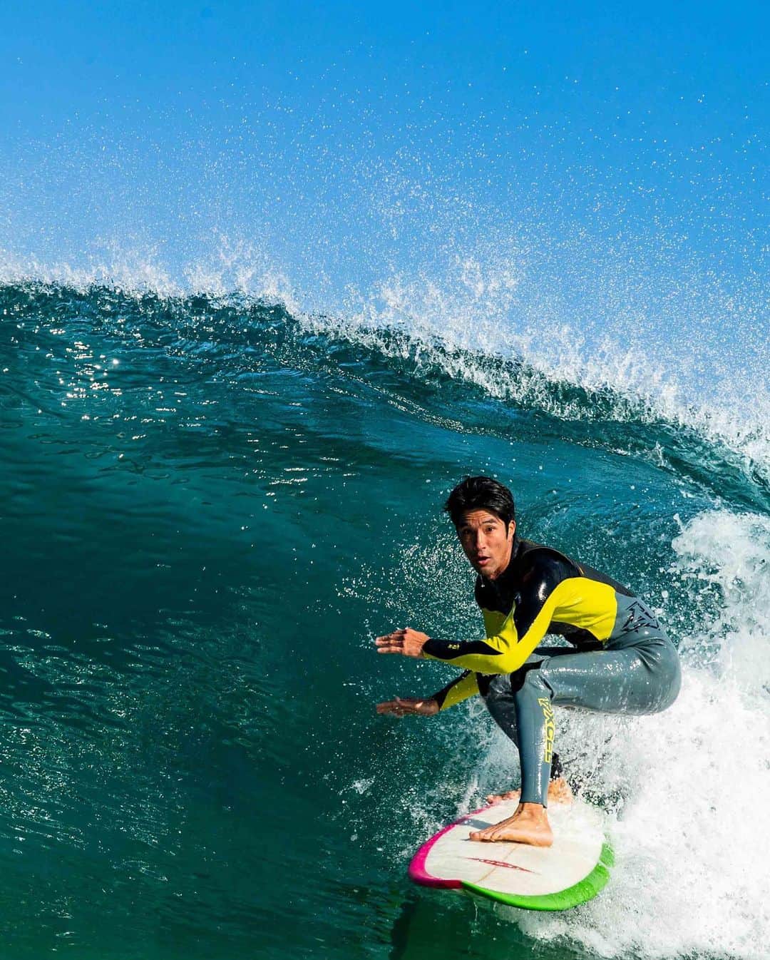 八代健さんのインスタグラム写真 - (八代健Instagram)「Until next time 🇫🇷🏄‍♂️🌊　 หนึ่งในความฝันของผมคือการได้เล่นเซิร์ฟที่ Atlantic Ocean ได้เป็นจริงแล้ว #hossegorsurf #surfingfrance #surfer #Lagravière  Surf shots @ln.hossegor40」5月30日 21時16分 - kenyashiro