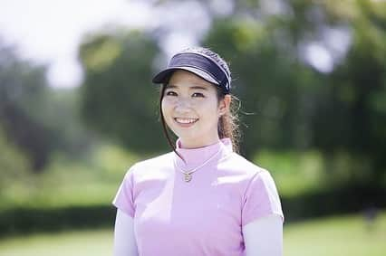 江原詩織さんのインスタグラム写真 - (江原詩織Instagram)「先日 @regina_golf の撮影で @tammy_golf さんとラウンドしてきましたっ🏌️‍♀️⛳️  エンジョイゴルファーの私ですが、実は昨年のRegina Open 以降、"ハンデキャップインデックス"を取得したのです☺︎🌈  競技ゴルファーのイメージが強かったハンデですが、ハンデキャップインデックスは気軽な気持ちで取得できちゃいました🐣💡  取得の方法やハンデを意識したラウンドをするとどうなるのか？  Regina webに詳しく記載されているので、興味がある人はぜひ参考にして下さい◎  https://www.regina-web.jp/life/rules/66288/  #Regina #レジーナ #ハンデキャップ #ハンデキャップインデックス #エンジョイゴルファー #競技ゴルファー #ゴルフ初心者 #ゴルフ部 #ゴルフ上手くなりたい #ゴルフ好きとつながりたい #golfswing #女子ゴルフ #ゴルフ女子 #ゴルフ男子 #ゴルファー #golfrange #golflife #golfer #golf #골프 #กอล์ฟ #高尔夫球 #golfstagram #instagolf」5月31日 5時00分 - shiori__golf