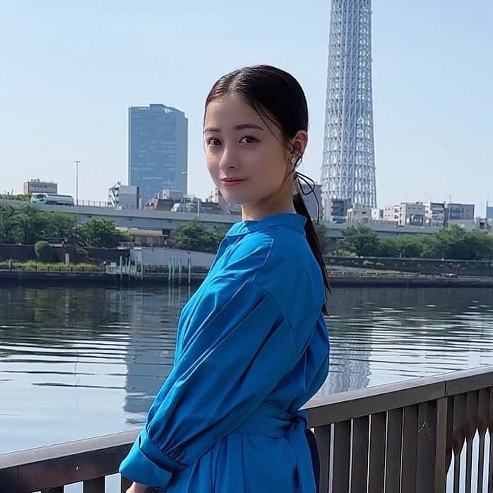 橋本環奈のインスタグラム：「こんばんは！環奈MGです。  今夜は「王様に捧ぐ薬指」第７話💍 この後すぐです！ 是非ご覧ください♪  #橋本環奈 #橋本環奈2023 #橋本環奈マネージャー #王様に捧ぐ薬指 #王ささ」