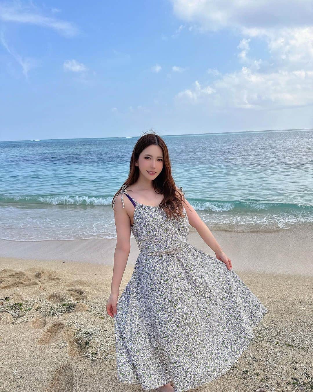 波多野結衣さんのインスタグラム写真 - (波多野結衣Instagram)「★★★ . . #沖縄 #海 #撮影 #photo  #波多野結衣 #波多野结衣」5月30日 21時42分 - hatachan524