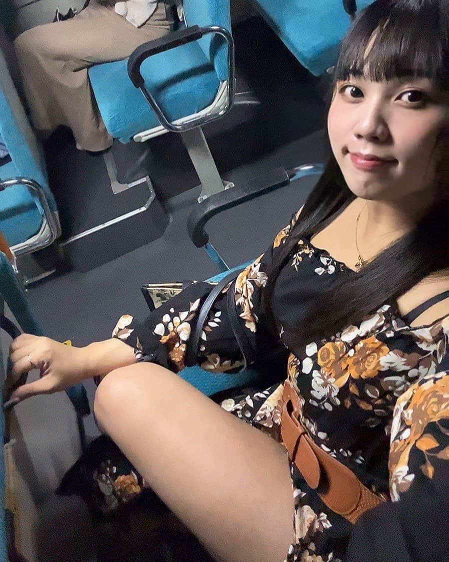奇跡のインスタグラム：「反対側に居るのは 小学四年からの 大親友です😌  服はSHEINで買ったやつだよん🫶 クーポンコードは『sashimi』やけん 良かったらSHEINで買い物 楽しんでみてねーっ❤️  #声優 #声優さん好きな人と繋がりたい #声真似 #voice #voiceactor #voice #anime #animation #アニメ  #photo #japanese #japan #instagood #instagram #instapic #happy #goodday #beauty #beautiful #youtube #tiktok #twitter #influencer #love #smile #cute #philippines #fit #fitness #summer #gym」