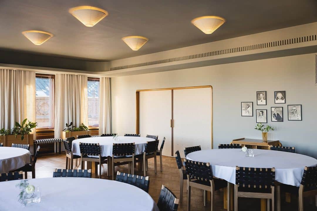 Artekさんのインスタグラム写真 - (ArtekInstagram)「Beautiful imagery shot by Anton Sucksdorff of the Savoy Restaurant (private cabinets on the 7th floor) in Helsinki.⁠ ⁠ Completed in 1937 by Aino and Alvar Aalto, the Savoy restaurant was carefully and respectfully revamped by Ilse Crawford and her studio in collaboration with Artek.」5月30日 21時55分 - artekglobal