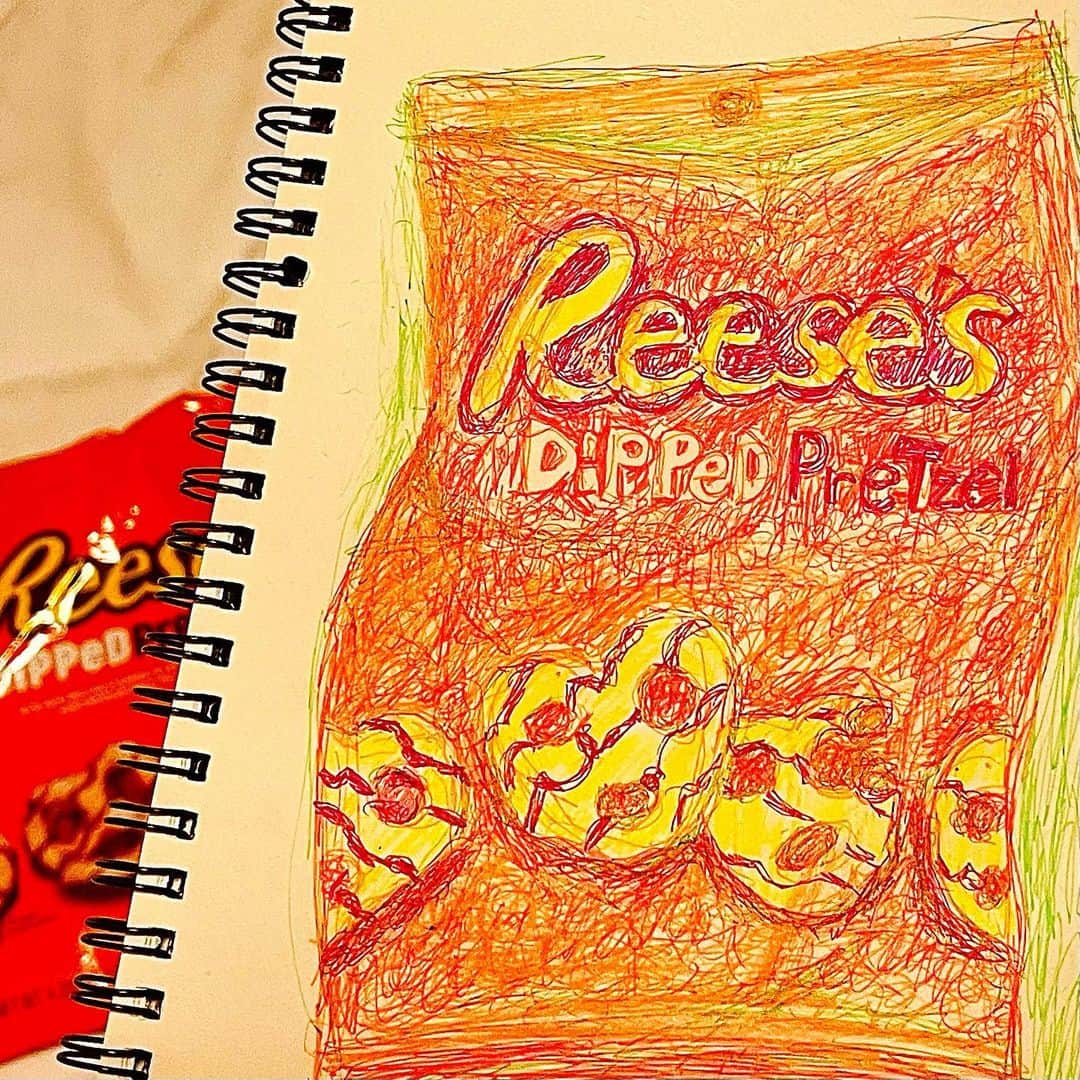 池田有希子さんのインスタグラム写真 - (池田有希子Instagram)「大事に食べていたチョコ、食べ終わっちゃった。  #sketchbook #illustration #reesesdippedpretzels」5月30日 22時19分 - yukikoikeda
