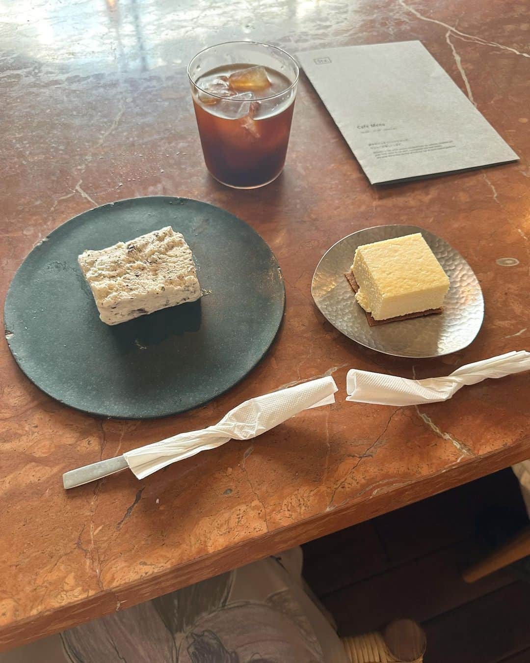 mizukiさんのインスタグラム写真 - (mizukiInstagram)「今日は御茶ノ水駅まで🪻 雨も降らずお天気だった☺️ sta.で食べたチーズケーキがおいしかった。 ㅤㅤㅤㅤㅤㅤㅤㅤㅤㅤㅤㅤㅤ この日は新しく届いたばかりの @amerivintage のワンピースを着て🤍、 @keitamaruyama のコラボのワンピース、とっても可愛くてスヨルにも褒めてもらった☺️ 6/2〜発売みたいです💛 ㅤㅤㅤㅤㅤㅤㅤㅤㅤㅤㅤㅤㅤ #御茶ノ水#sta#御茶ノ水カフェ#ameri#amerivintage」5月30日 22時26分 - mizukidrop