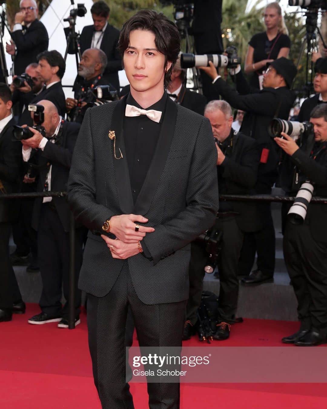 髙石リエムのインスタグラム：「@festivaldecannes closing ceremony  @chopard @dolcegabbana 💎🕊️ カンヌ国際映画祭　クロージングセレモニー ありがとうございました。  #chopard #dolcegabbana #cannes」