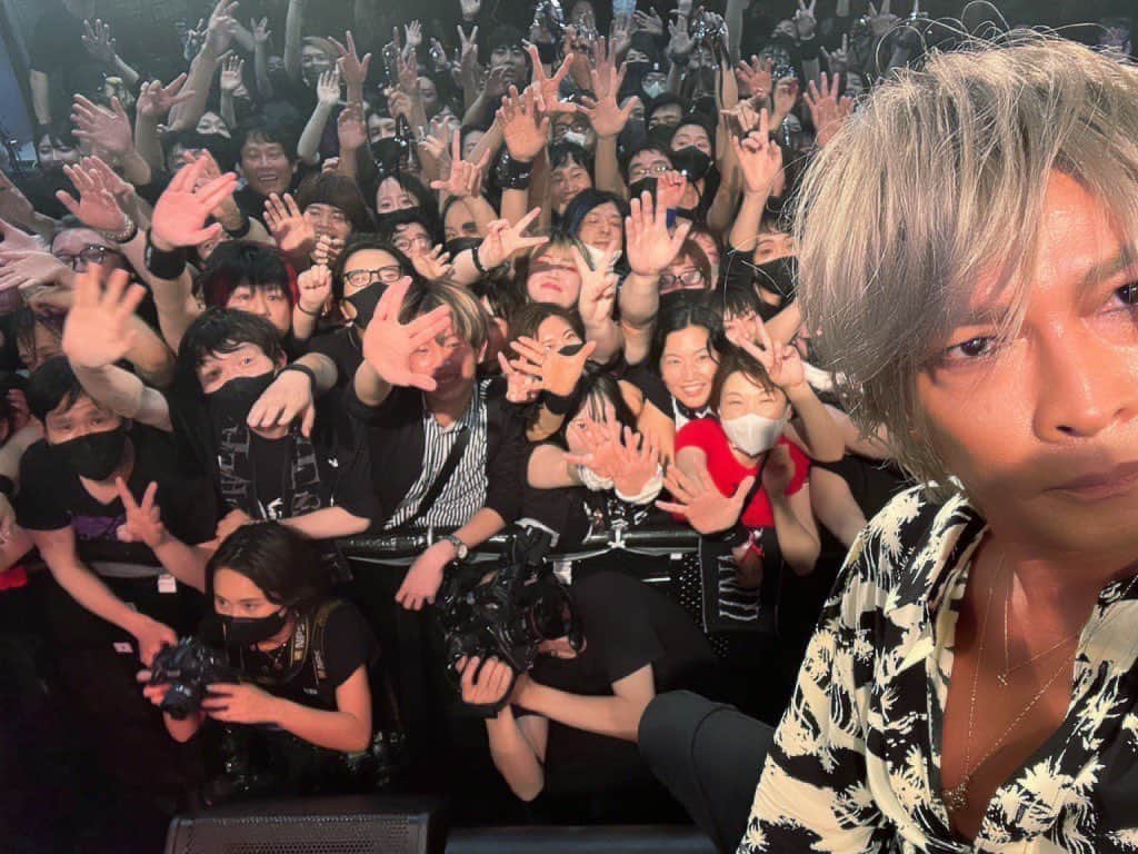 INORANのインスタグラム：「吹き荒れる 嵐を超え、 本当に、夢のような3daysだった ありがとう 更なる旅が 始まるから 何処まで飛べるか 一緒に行こう  #LUNASEA #dualarenatour」