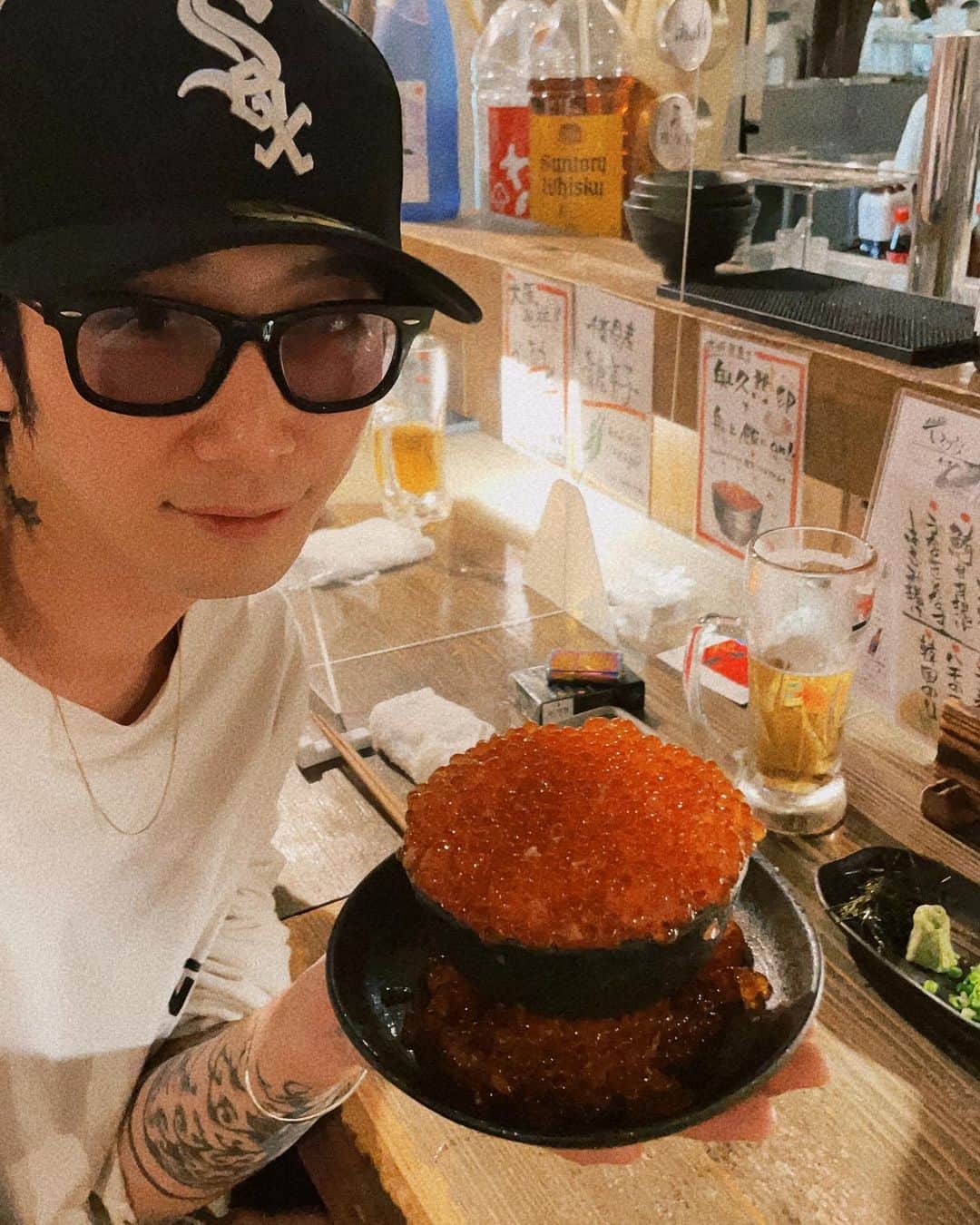 のインスタグラム：「. いくらをたくさん食べれて幸せ🫰🏻❤️  #いろり屋 #船上めし #いくら #銀座 #東銀座 #1月の誕生日祝いでご馳走になりました😂🤲🏻 #ほぼ半年前🤣 @yamaguchi.20 #thankyou」