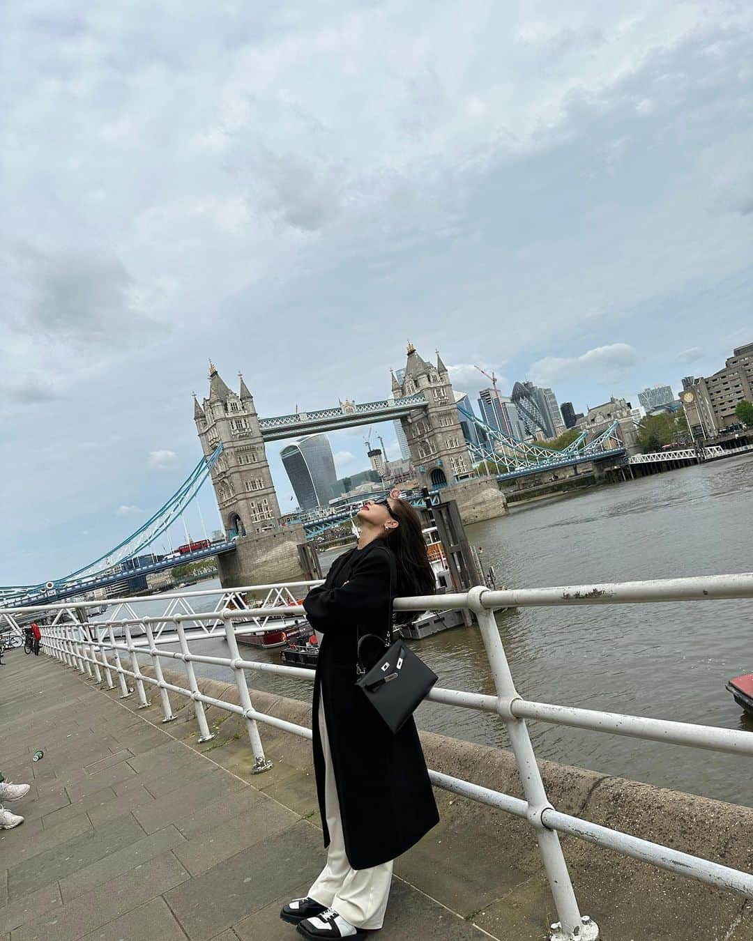 フェイ さんのインスタグラム写真 - (フェイ Instagram)「the first day in London 😜」5月30日 23時18分 - ff0427