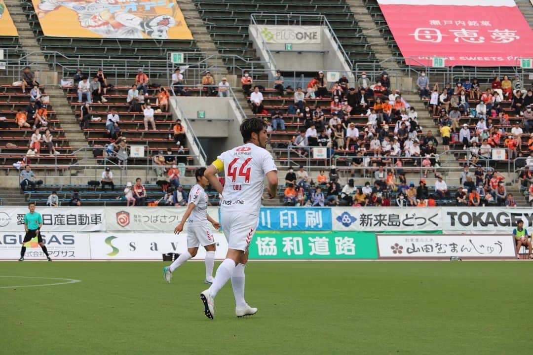 大武峻さんのインスタグラム写真 - (大武峻Instagram)「vs 愛媛FC 1-0 WIN . 全員でハードワークして勝ち取った勝利！ まだまだ昇格争いに食らいついていきます！ ． ． #明治安田生命j3リーグ #福島ユナイテッド #愛媛FC #44 #大武峻」5月30日 23時37分 - obu_shun