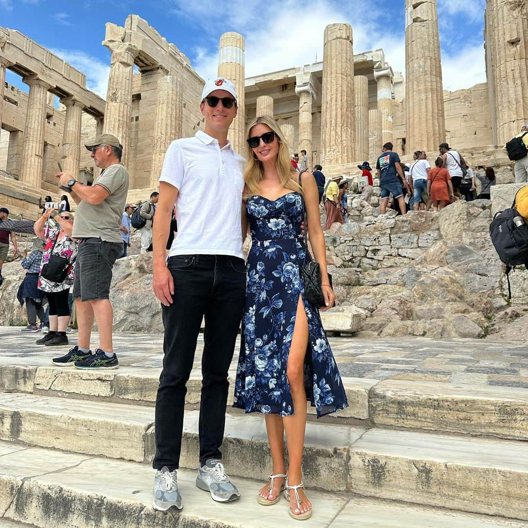 イヴァンカ・トランプさんのインスタグラム写真 - (イヴァンカ・トランプInstagram)「🇬🇷🌀🧿🤍🌞✨🏛️🌿  Exploring the Acropolis in Athens! 🇬🇷✨  The Acropolis is a testament to the incredible achievements of ancient Greek civilization and their enduring legacy. It's a place where history comes alive, transporting you back in time to an era of myth, philosophy, and cultural brilliance.   Standing atop this ancient citadel, surrounded by iconic structures like the Parthenon and the Erechtheion, I was awe-inspired by the incredible power of human ingenuity.  The panoramic views of Athens from the Acropolis were breathtaking, offering a mesmerizing blend of ancient and modern cityscapes. It's a sight that will forever be etched in my memory 💙💙💙  P.S. Go Miami Heat ! 🔥」5月31日 0時09分 - ivankatrump