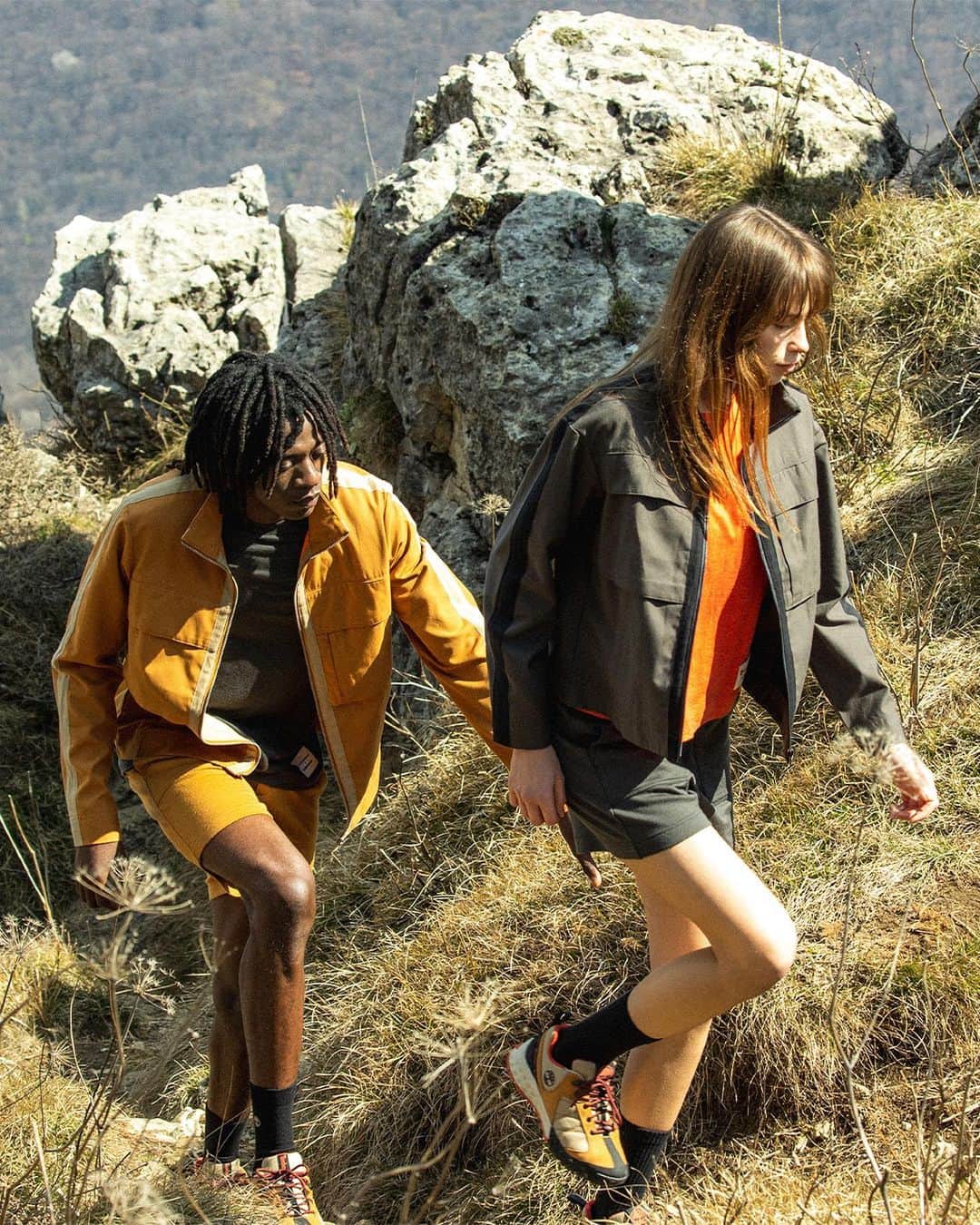 ティンバーランドのインスタグラム：「Timberland® x icebreaker.  The future looks natural. Our new capsule collection is made with the best of nature’s performance materials, responsibly-sourced merino wool, linen and cotton. Designed for the present, with the future in mind.  #Timberland50 #BuiltForTheBold #MoveToNatural」