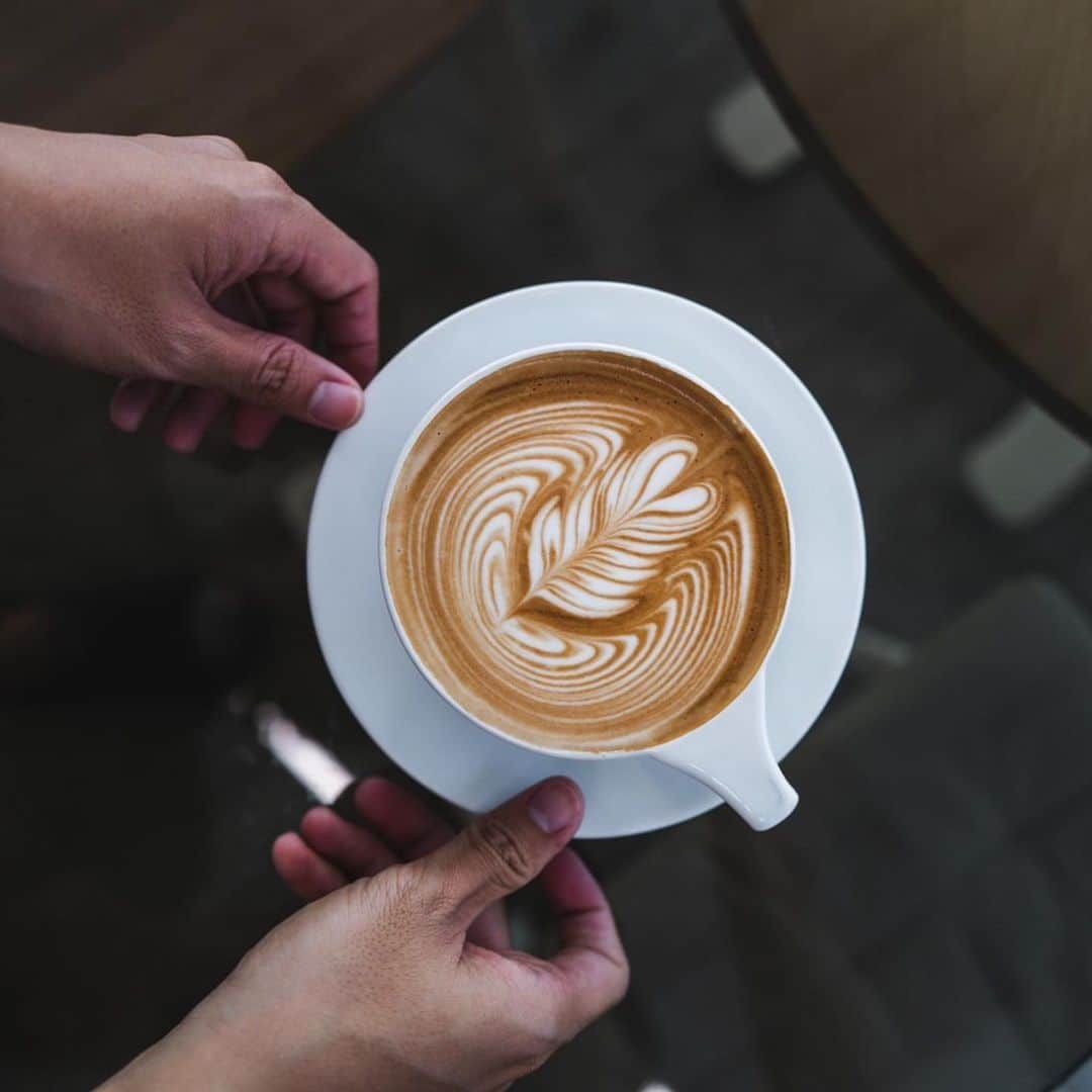 大瀧彩乃さんのインスタグラム写真 - (大瀧彩乃Instagram)「・ Tzubi coffee🫘☕️  初めてのfig latte ◎  美味しかった〜🤎  #台湾#台北#tzubi #taiwancafe  #latte#latteart #珈琲#leicam11#leicaq2 #takiicotrip」5月31日 0時11分 - _ayanootaki_