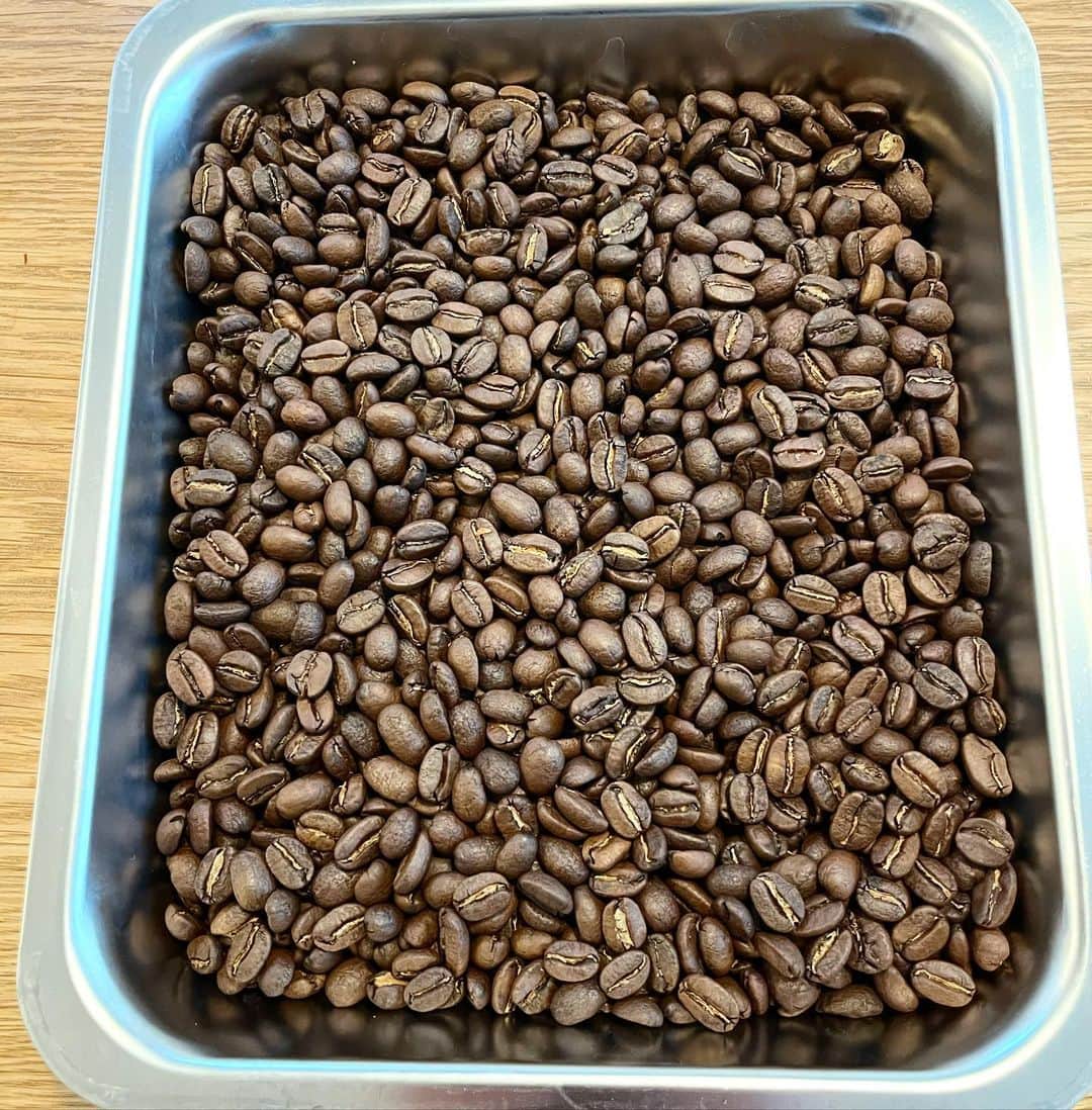 のインスタグラム：「レコーディング前にちょいと焙煎 本日はマチュピチュ500g #本日の焙煎  #minocoffee」