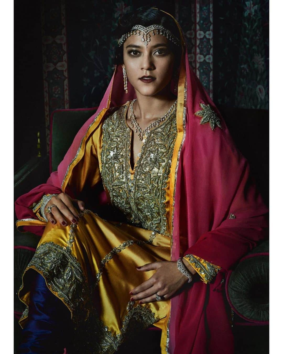 マリオ・テスティーノさんのインスタグラム写真 - (マリオ・テスティーノInstagram)「A BEAUTIFUL WORLD INDIAN ELEGANCE _ ELEGANCIA DE LA INDIA  1st Image Rani Uttara Kumari  2nd  Raghvendra Rathore  3rd Image Maharani Saheb Pritideviji of Kutch  4th Image Maharaja Samarjitsinh Gaekwad of Baroda  5th Image Mriganka Singh of Jammu & Kamshmir  A Beautiful World, India, 2018」5月31日 2時04分 - mariotestino