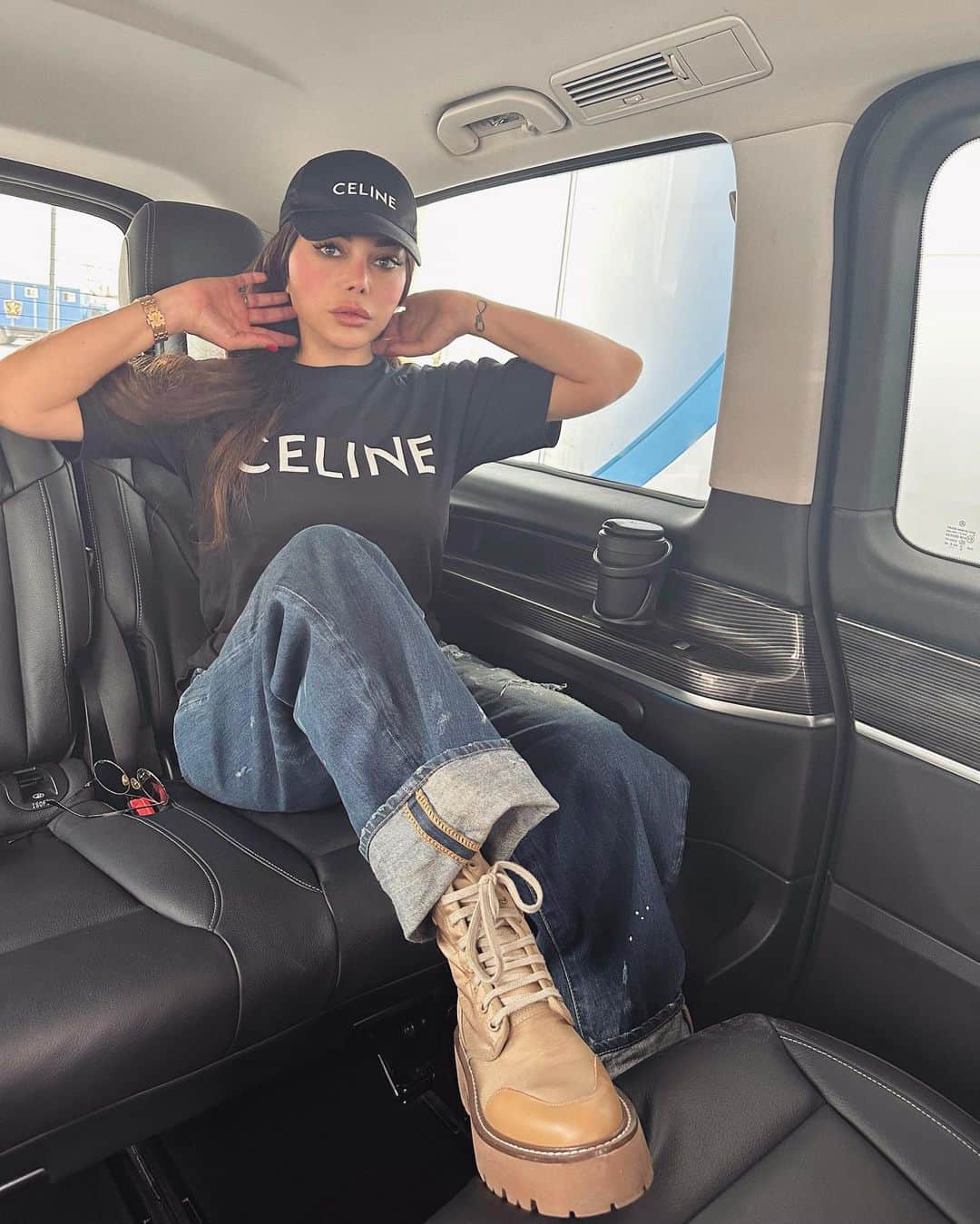 のインスタグラム：「"Some Cause Happiness  Wherever they Go ; Others Whenever They Go"  #haifawehbe」