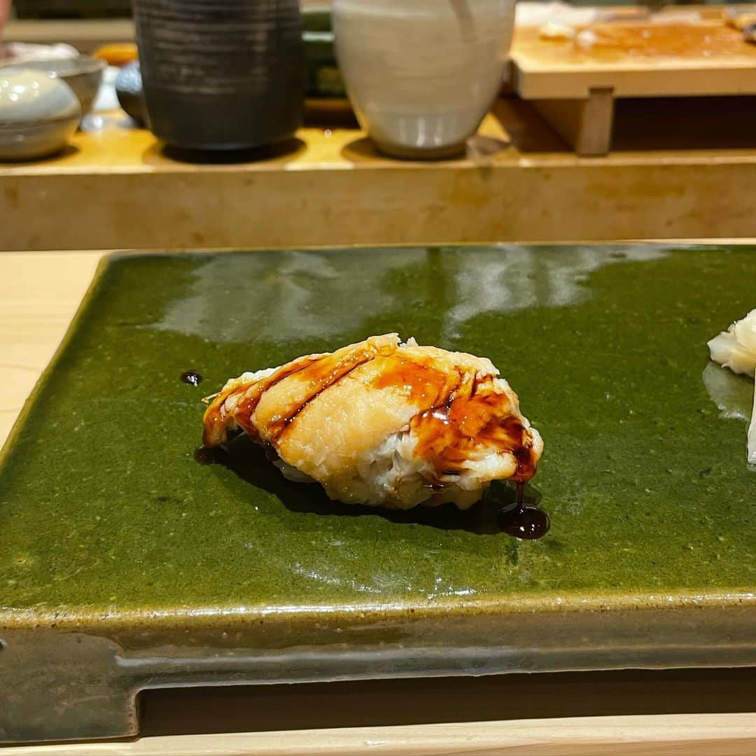 よしかわなみのインスタグラム：「お誕生日おめでとうのお寿司🍣  全部が美味しすぎて素敵すぎてあっという間すぎた🥹」