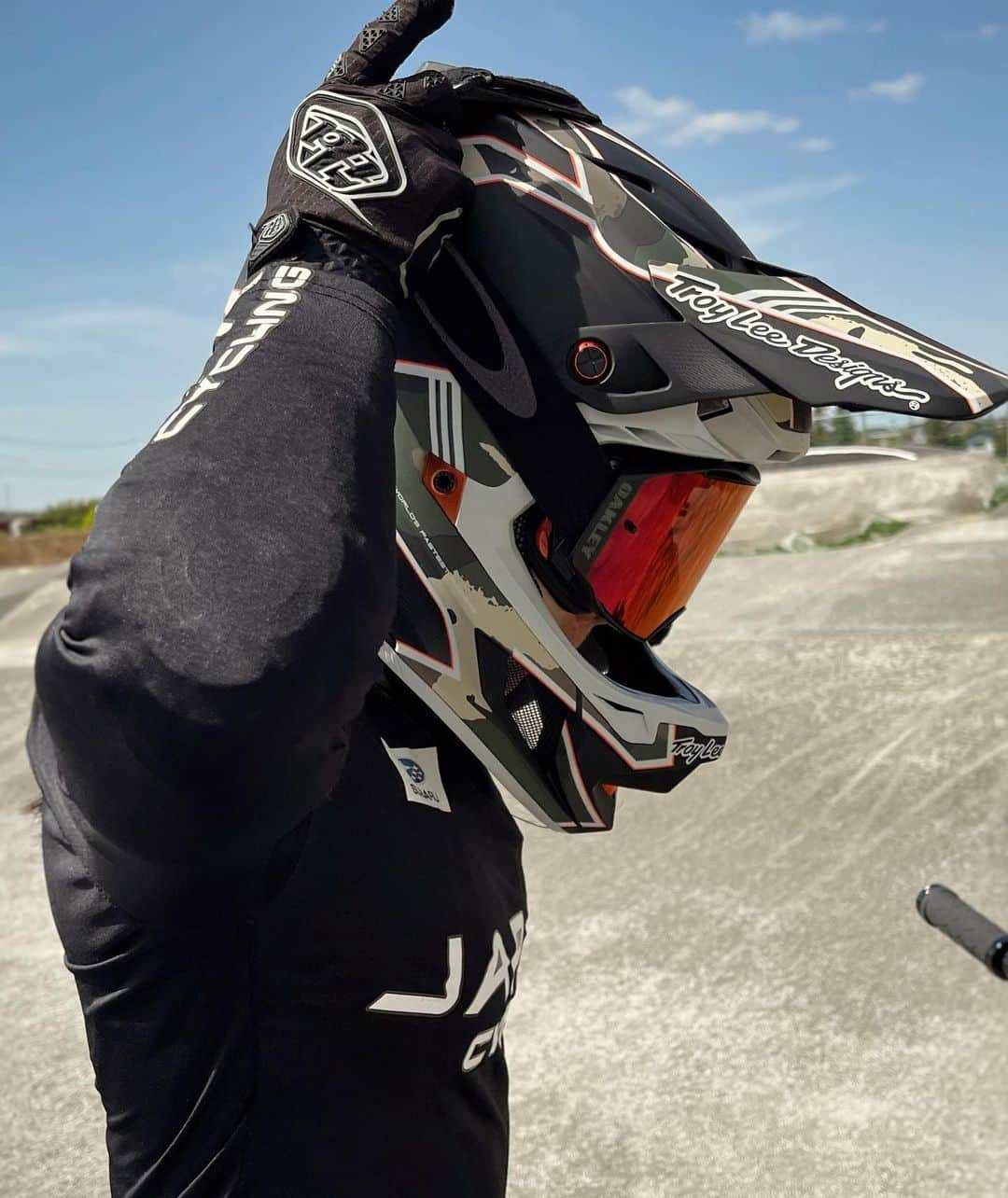 丹野夏波さんのインスタグラム写真 - (丹野夏波Instagram)「Ready for first round of @ucibmxsx here in Turkey 🇹🇷   今週末はトルコにてワールドカップシリーズ開幕戦！ 良い走りができるように頑張ります👊🏻  #弱虫ペダルサイクリングチーム #irctire #イノアックリビング #wiawis #oakley #maviccycling #kmcchain #troyleedesigns #wakos #agressivedesign #bmxshopcave」5月31日 2時31分 - kanamitanno