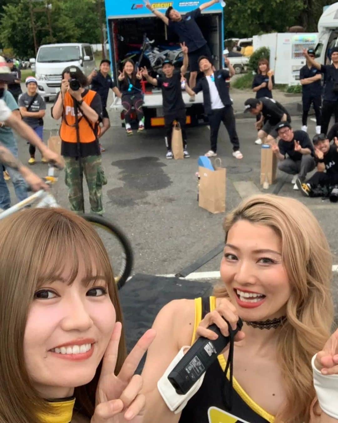 おーてぃーちゃーんさんのインスタグラム写真 - (おーてぃーちゃーんInstagram)「のんちゃんと桶川スポーツランド  すーぱー楽しかった♥️  桶川スポーツランドに集う生命体が私はだーいすき！ みーーーんな愉快であったかくて、ハッピーちゃんです！  三浦多井コンビは前半チームということで、今回で今年度千秋楽  締めの挨拶で記念撮影しちゃったもんね！ｷｬﾌﾟﾘｺｰﾝ♥️  #のんちゃんの新しいアダ名 #言えない　#書けない」5月31日 3時24分 - o_tie