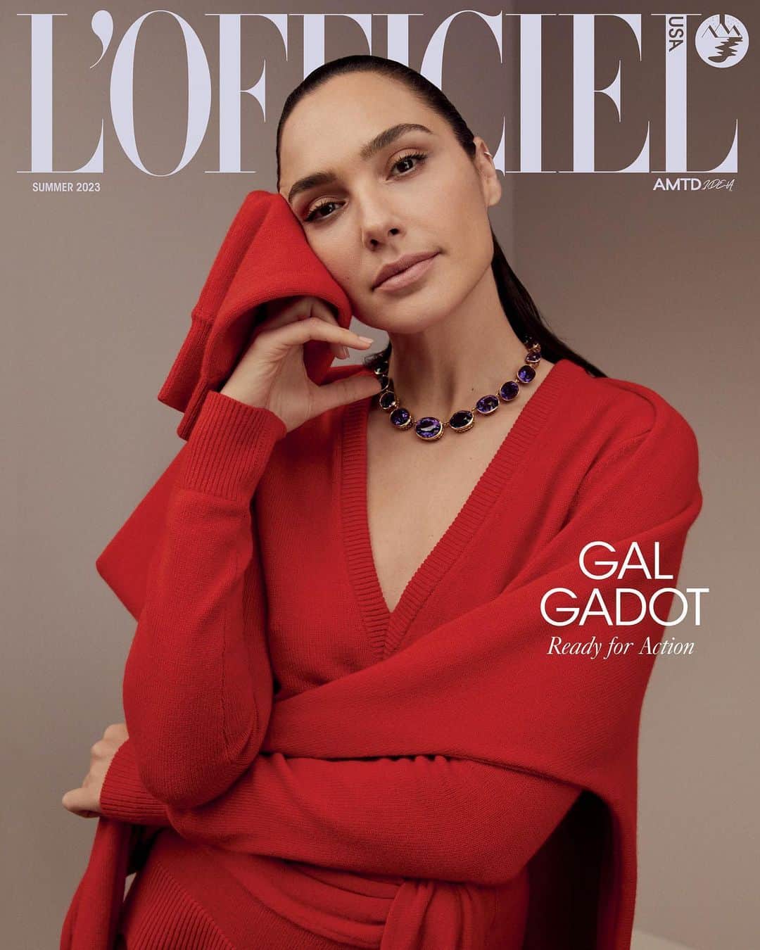 ガル・ガドットのインスタグラム：「Thank you for having me 🙏❤️ @lofficielusa @lofficielparis @lofficielitalia Photography @celestesloman Writer @hannahjacksuhn  Styled by @cristinaehrlich in @michaelkors and @tiffanyandco MU @sabrinabmakeup  Hair @renatocampora」