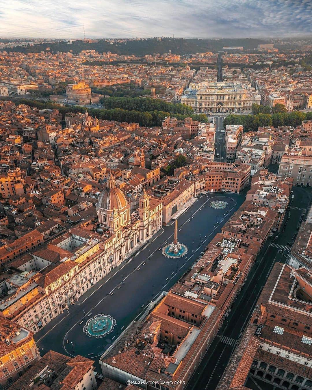 Earth Picsさんのインスタグラム写真 - (Earth PicsInstagram)「@manutoni24 captured Rome from above! How beautiful 😍  Which photo is your favorite?  📸 @manutoni24」5月31日 4時12分 - earthpix